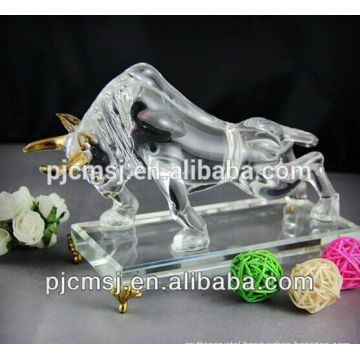 crystal cattle with metal base for business gifts crystal bull